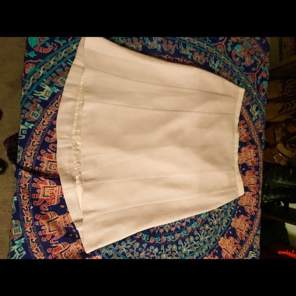 H&M Highwaisted light pink skirt size 6 - Picture 2 of 4